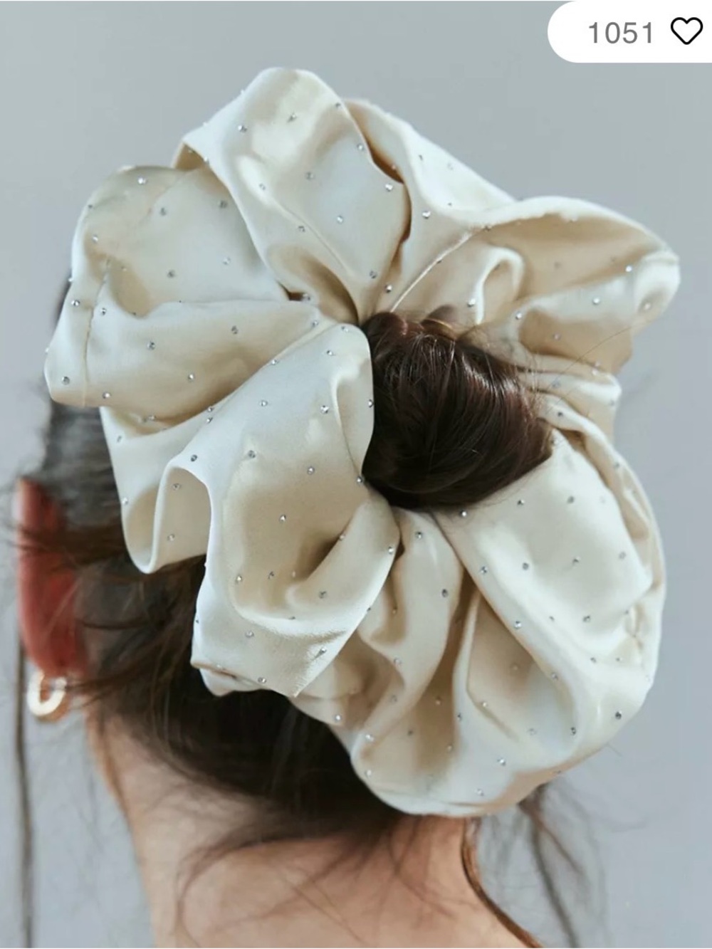 Urban Outfitters Gem Oversized Scrunchie. NWT. Cream